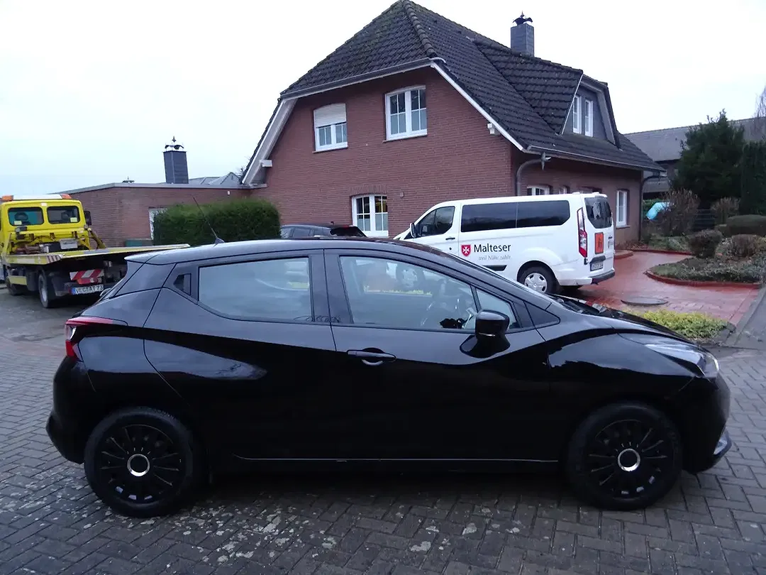 Nissan Micra - Thumbnail 7
