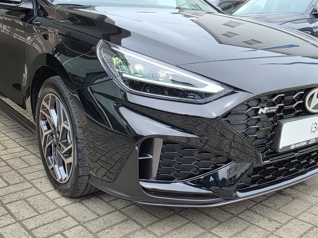 Hyundai i30 - Thumbnail 2