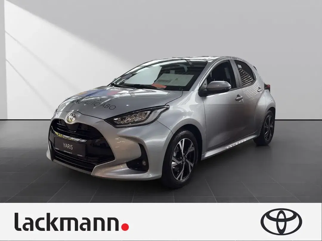 Toyota Yaris - Thumbnail 1