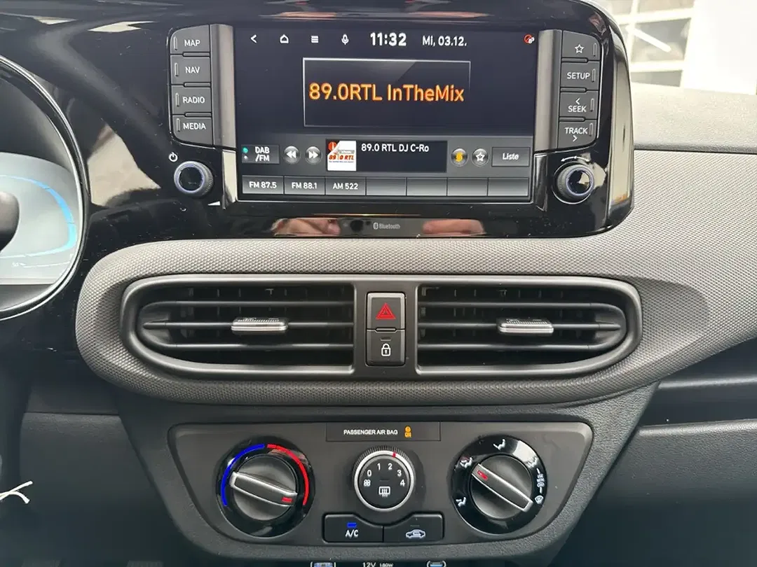 Hyundai i10 - Thumbnail 13