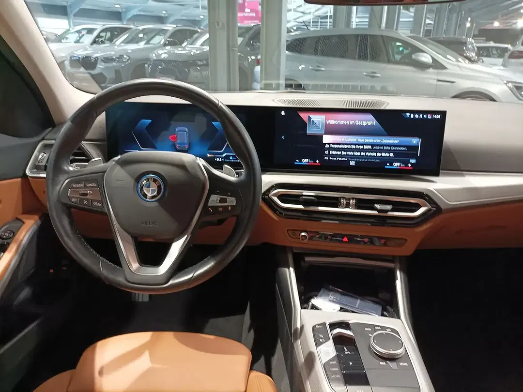 BMW 320 - Thumbnail 9