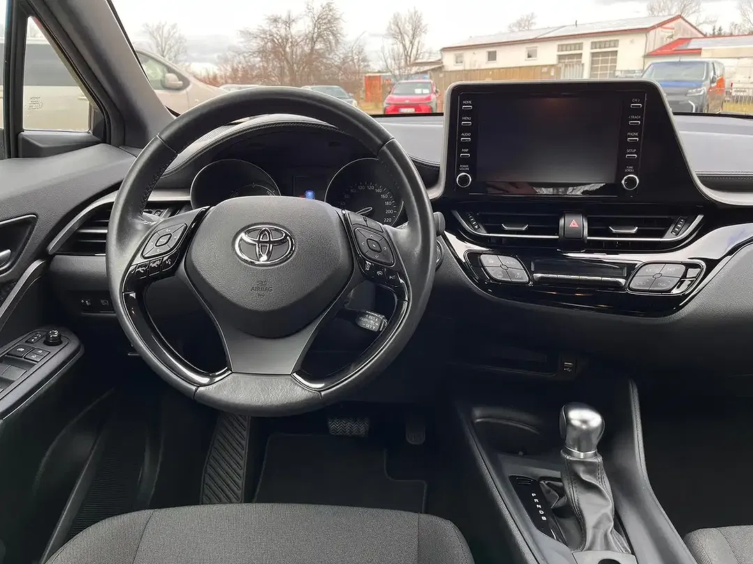 Toyota C-HR - Thumbnail 11