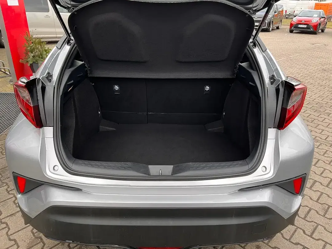 Toyota C-HR - Thumbnail 4
