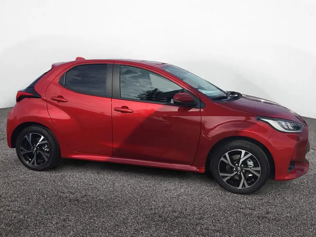 Toyota Yaris - Thumbnail 3