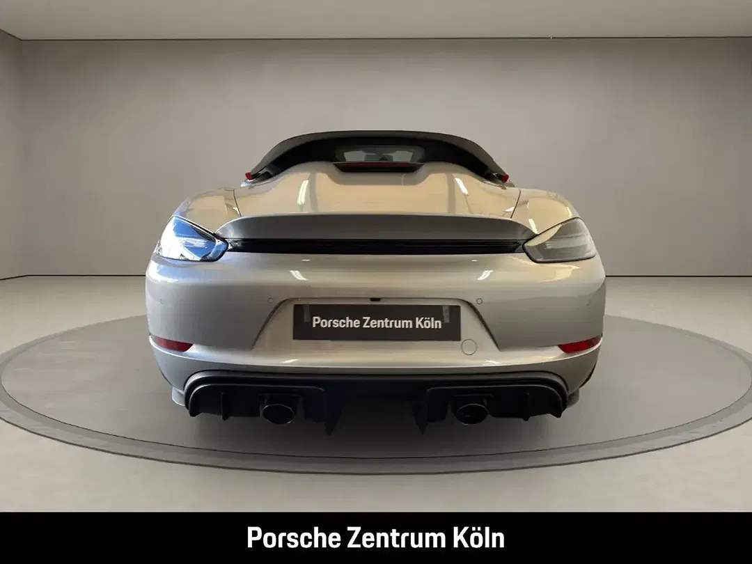 Porsche 718 Spyder - Thumbnail 4