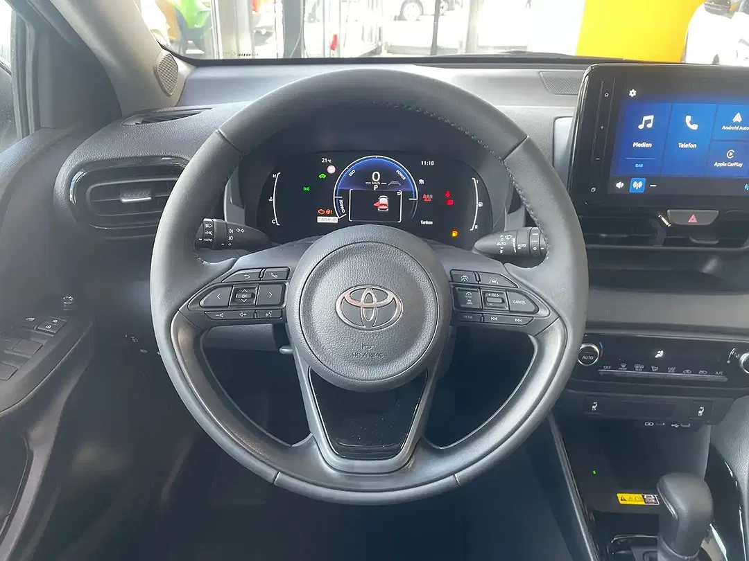 Toyota Yaris - Thumbnail 14
