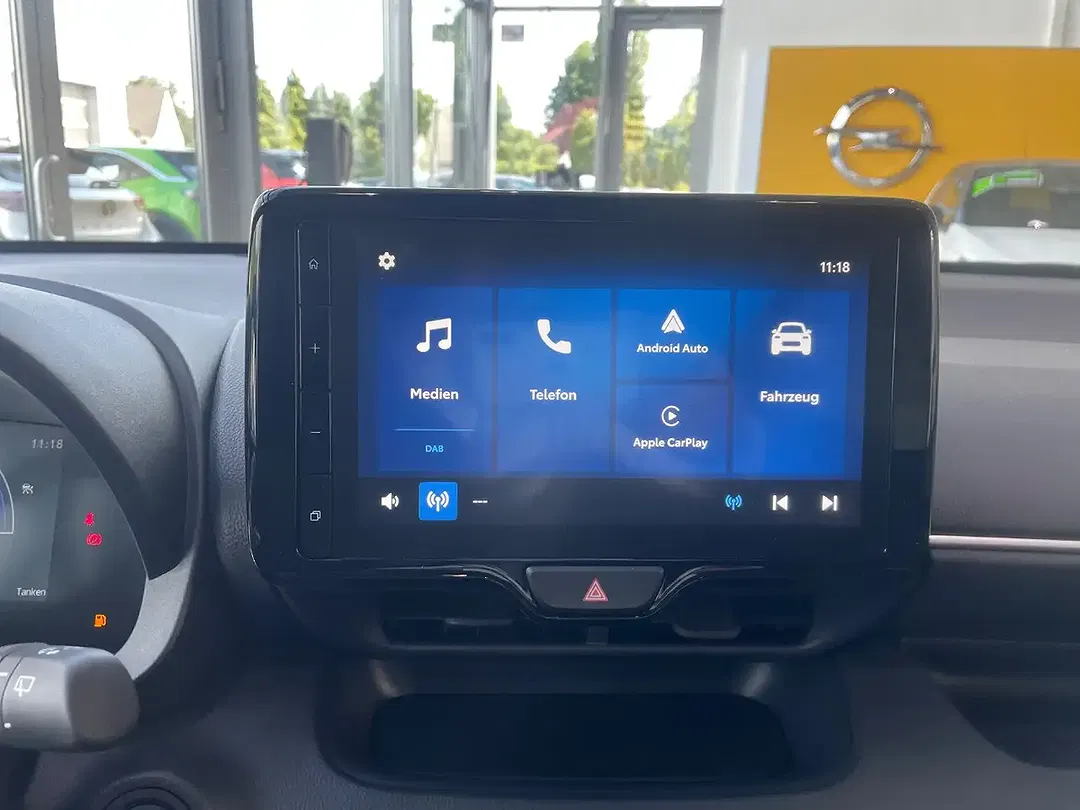 Toyota Yaris - Thumbnail 15