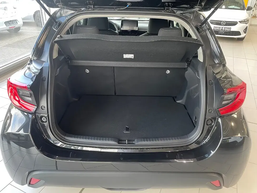 Toyota Yaris - Thumbnail 17