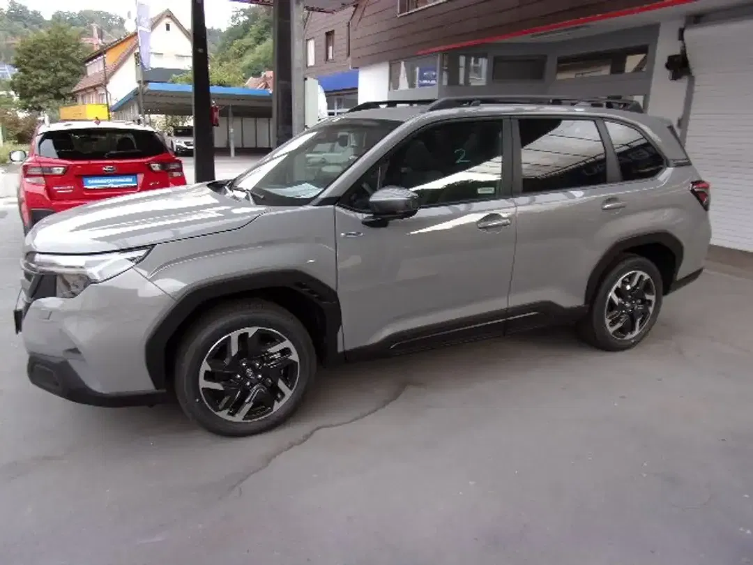 Subaru Forester - Thumbnail 2