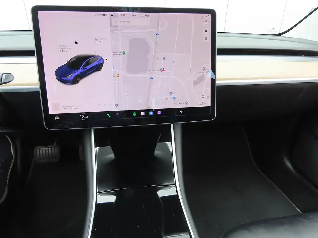 Tesla Model 3 - Thumbnail 15