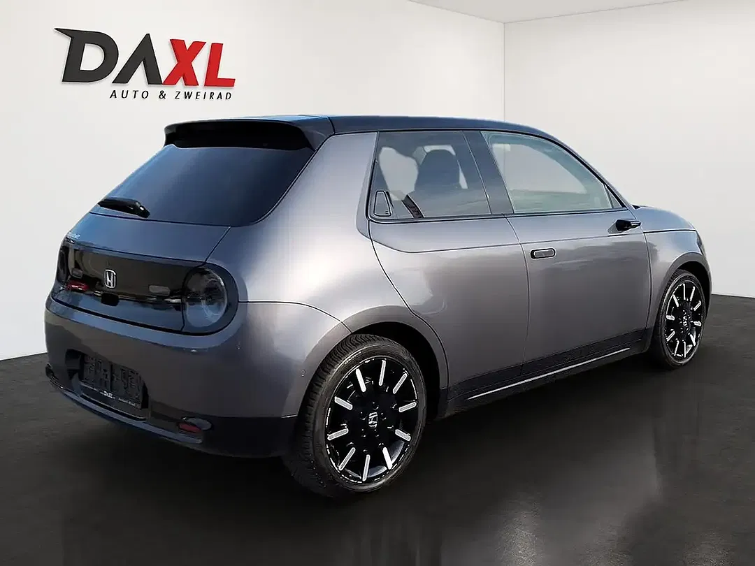 Honda e - Thumbnail 2