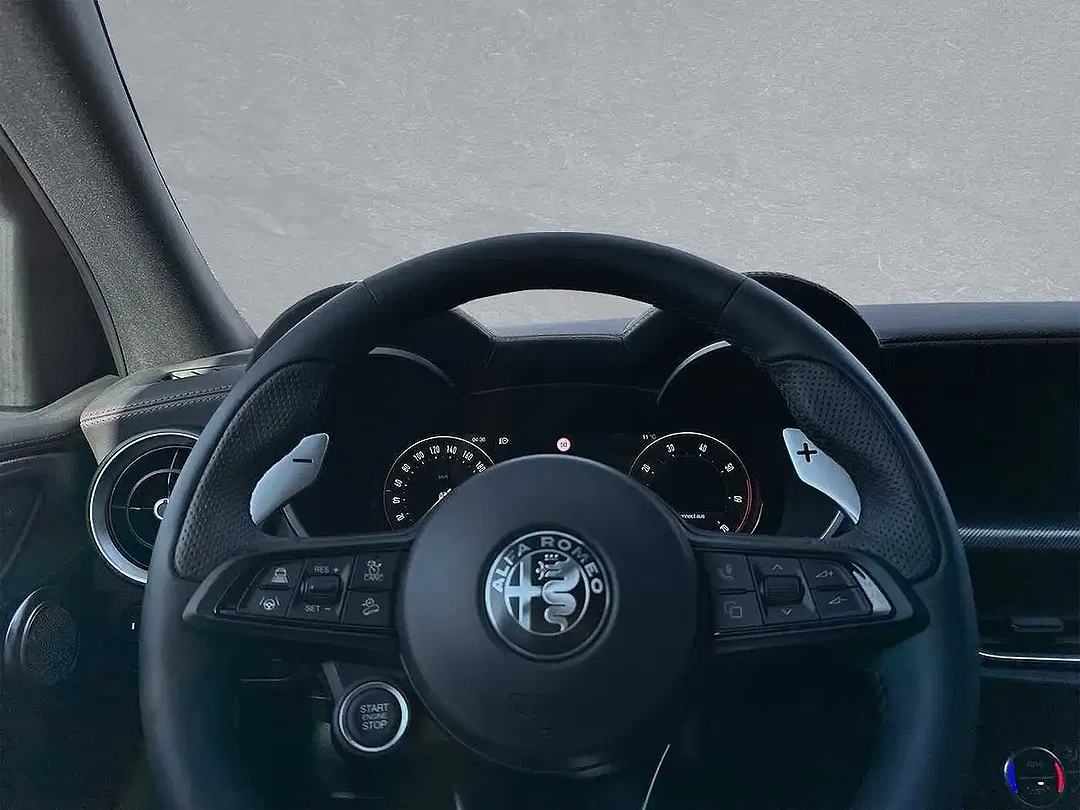Alfa Romeo Stelvio - Thumbnail 11