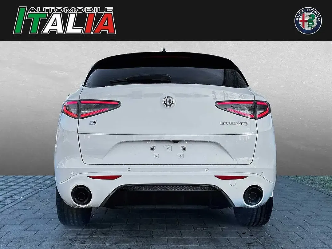 Alfa Romeo Stelvio - Thumbnail 4