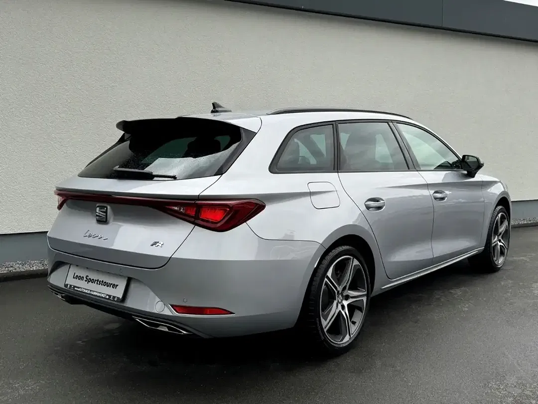 SEAT Leon - Thumbnail 2