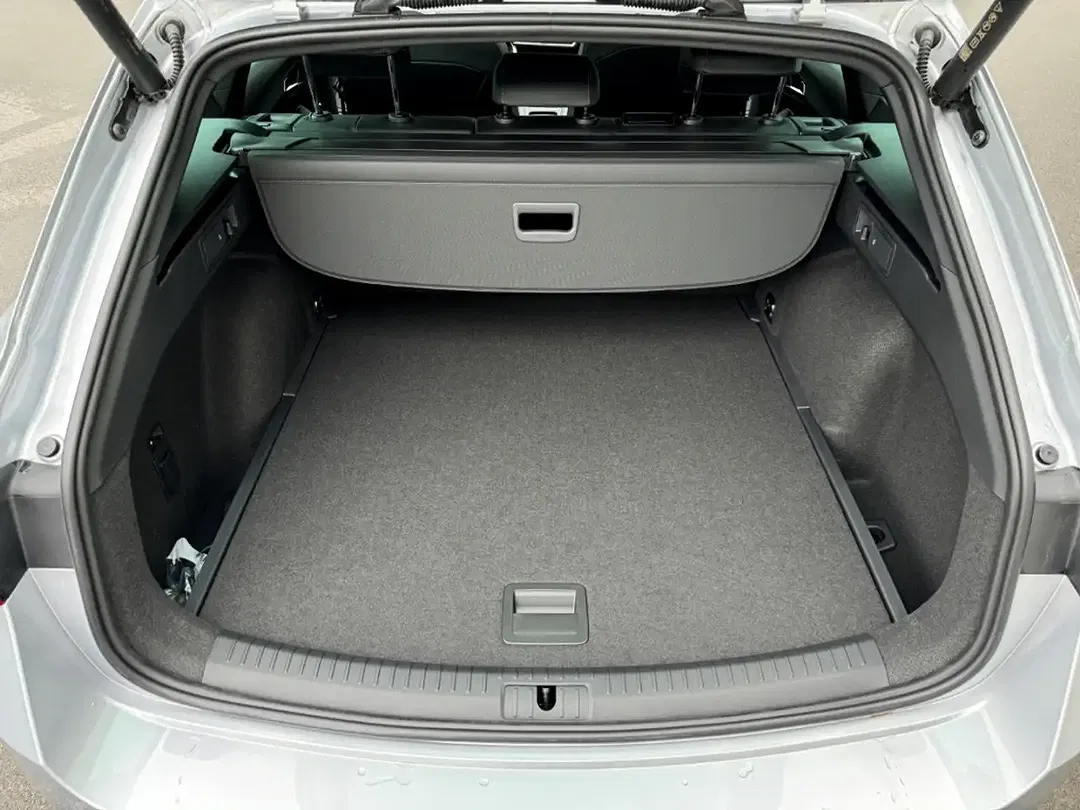 SEAT Leon - Thumbnail 3
