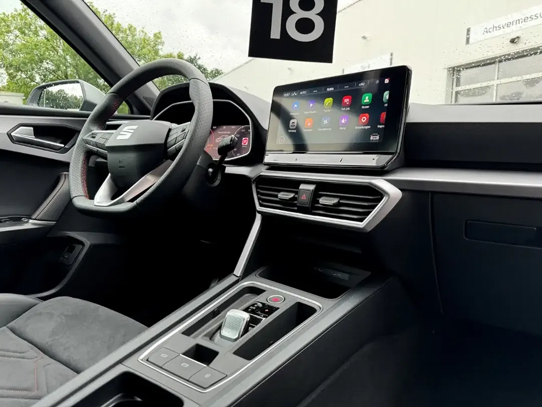 SEAT Leon - Thumbnail 5