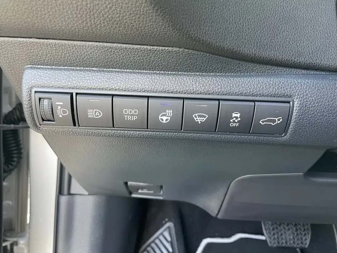 Toyota Corolla - Thumbnail 14