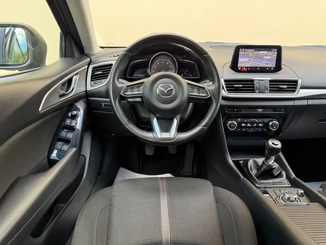 Mazda 3 - Thumbnail 12