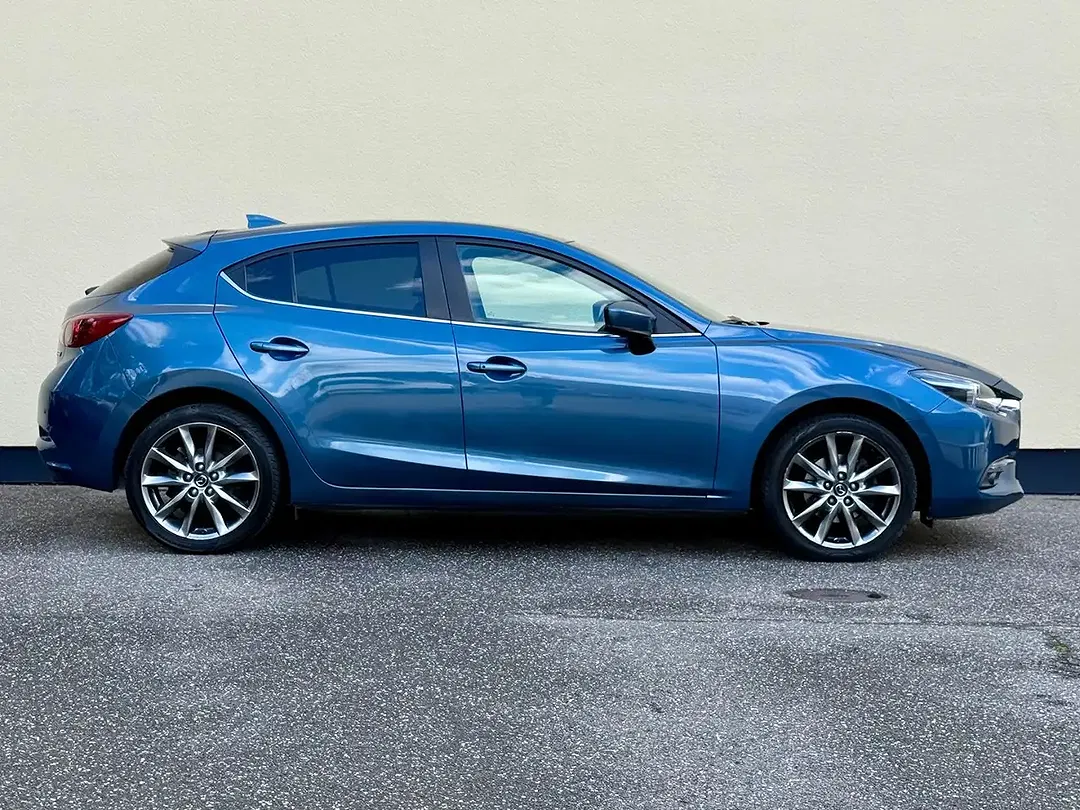 Mazda 3 - Thumbnail 8