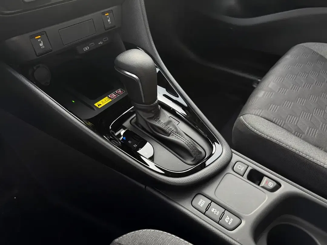 Toyota Yaris - Thumbnail 14