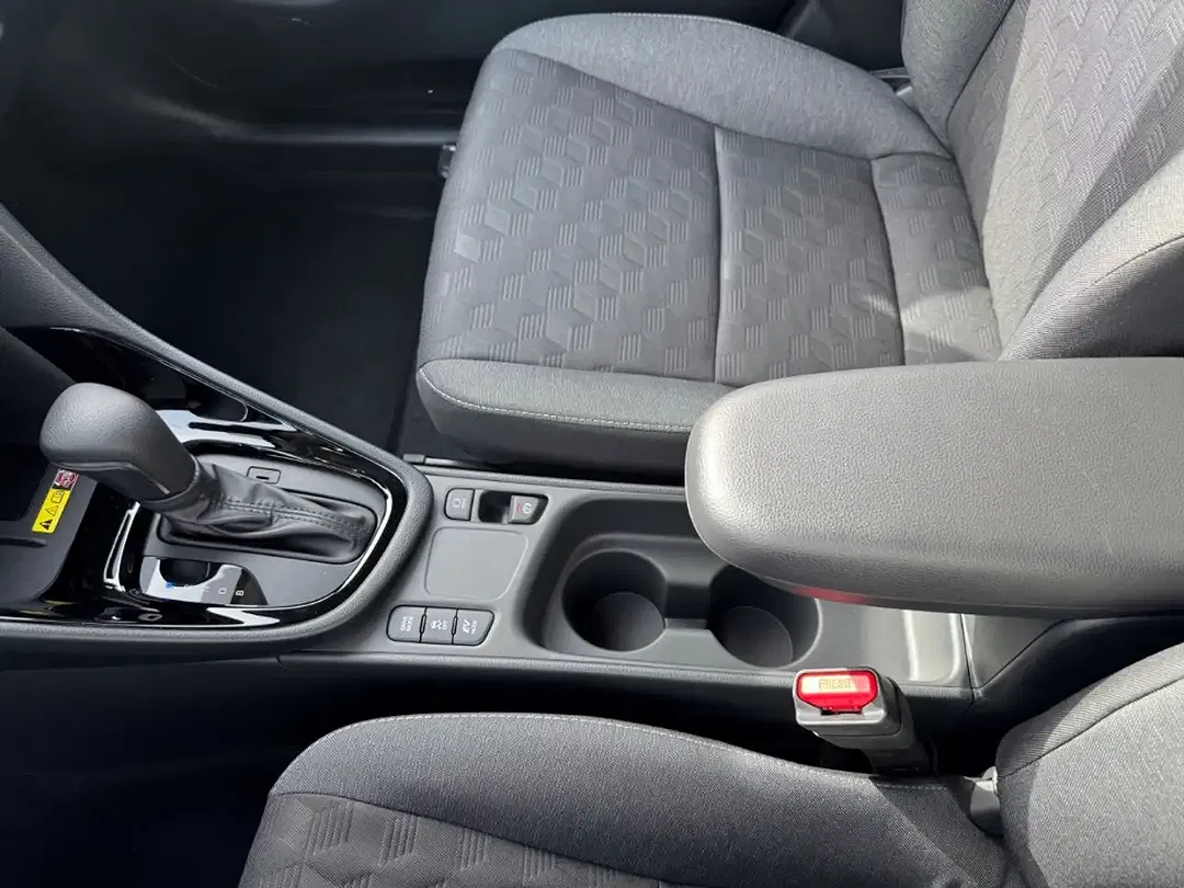 Toyota Yaris - Thumbnail 15
