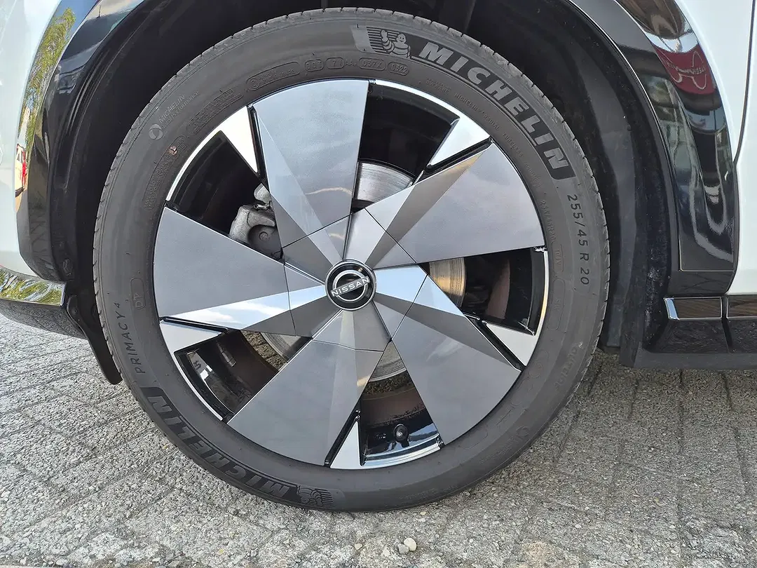 Nissan Ariya - Thumbnail 6