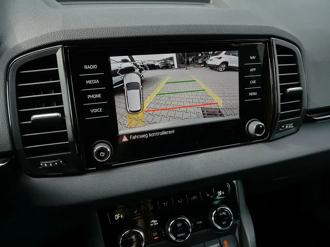Skoda Karoq - Thumbnail 14