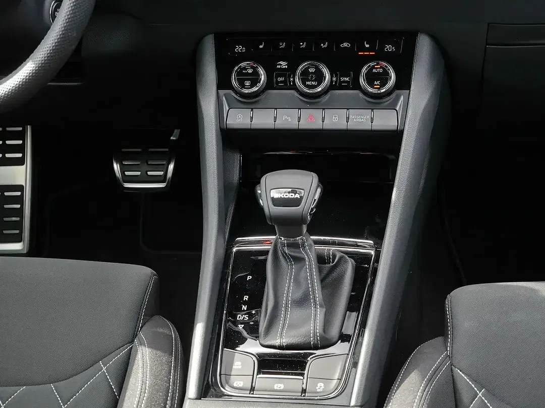 Skoda Karoq - Thumbnail 6