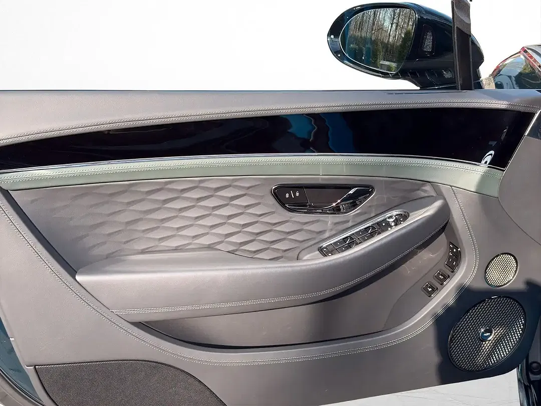 Bentley Continental GTC - Thumbnail 11