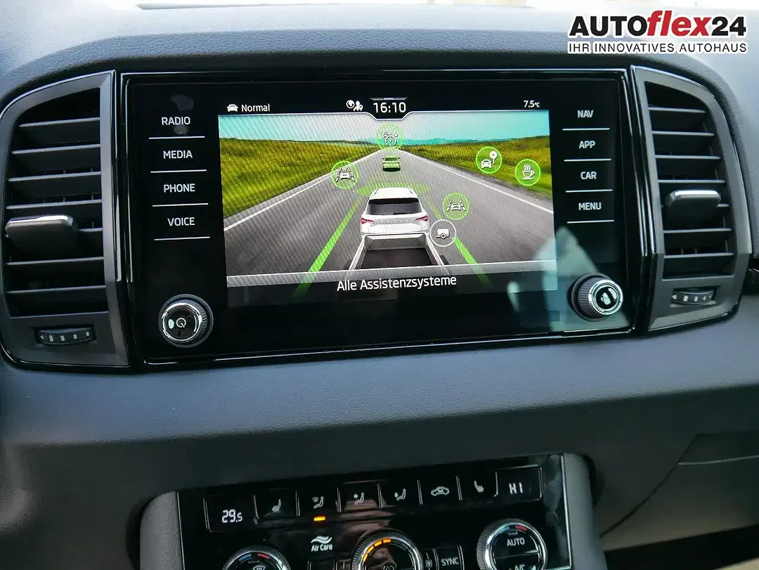 Skoda Karoq - Thumbnail 10
