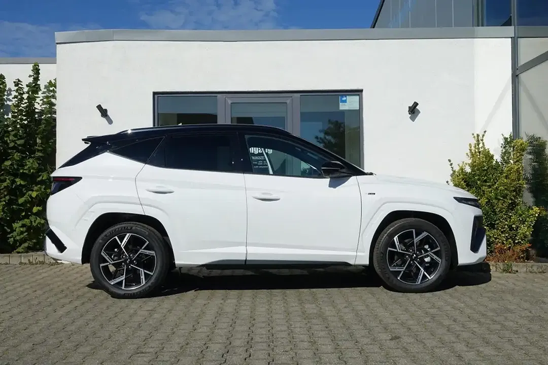 Hyundai TUCSON - Thumbnail 2