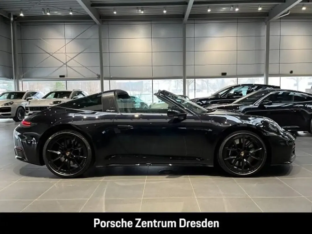 Porsche 992 - Thumbnail 10