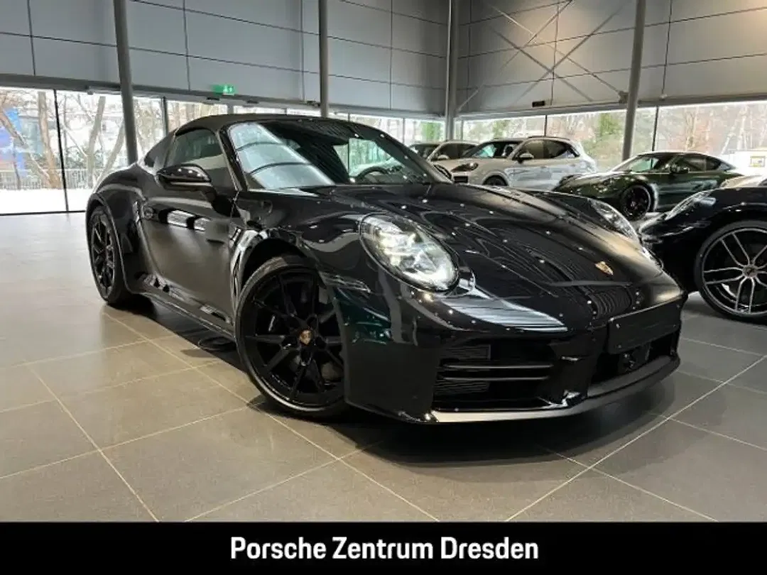 Porsche 992 - Thumbnail 11