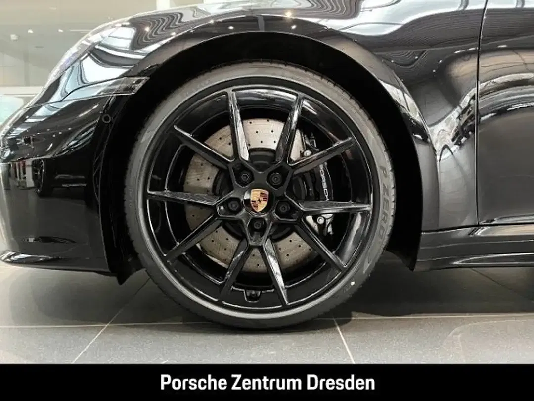 Porsche 992 - Thumbnail 13