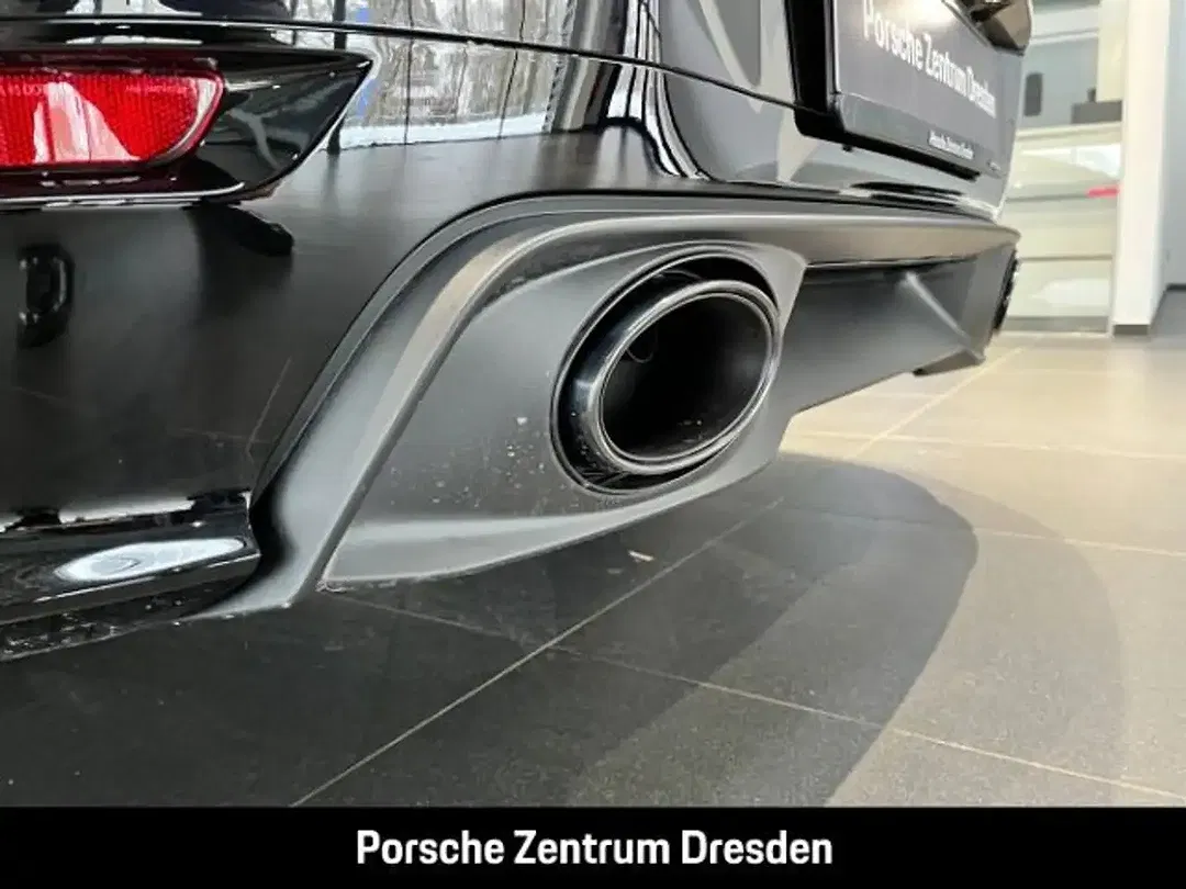 Porsche 992 - Thumbnail 14