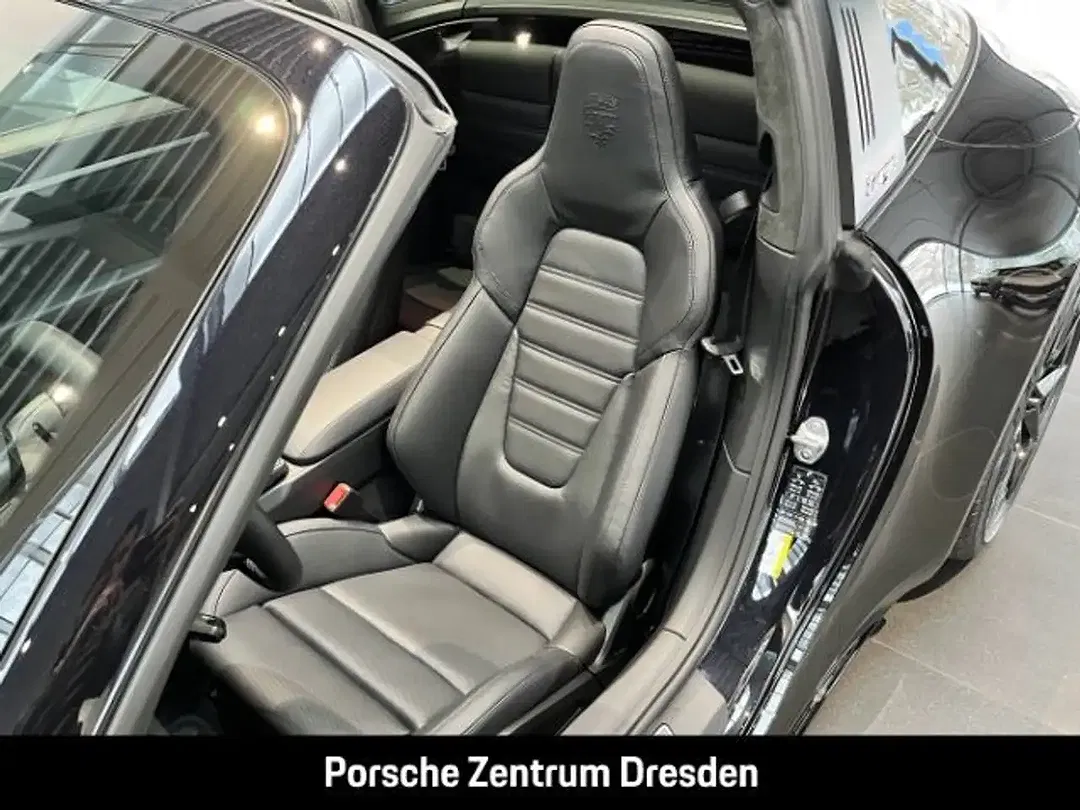 Porsche 992 - Thumbnail 5