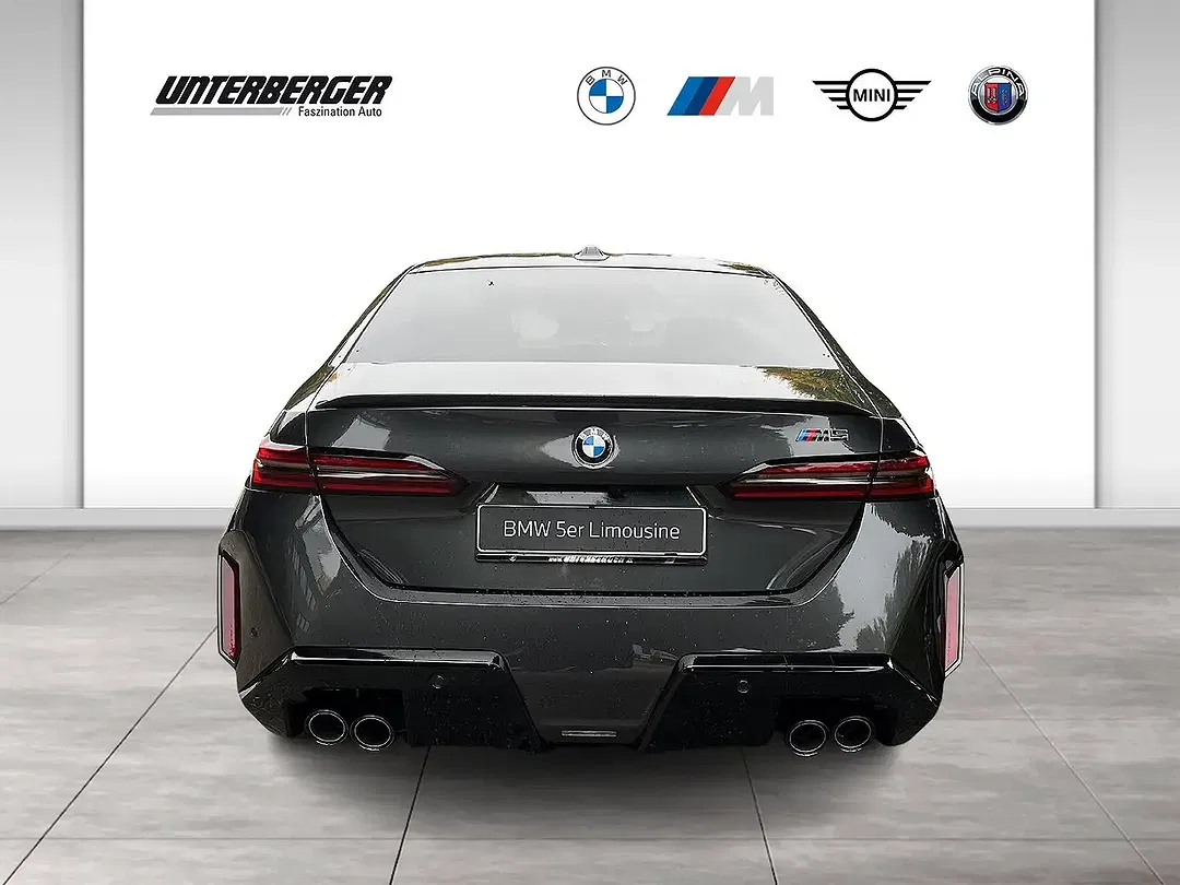 BMW M5 - Thumbnail 5