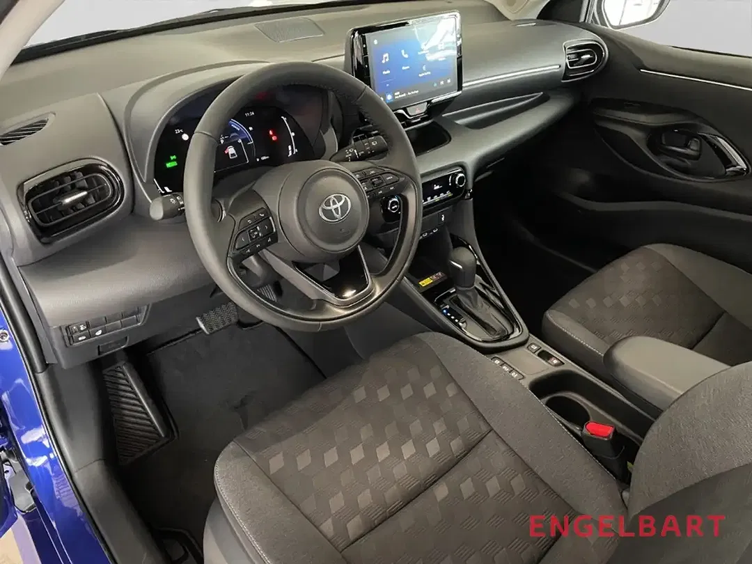 Toyota Yaris - Thumbnail 7