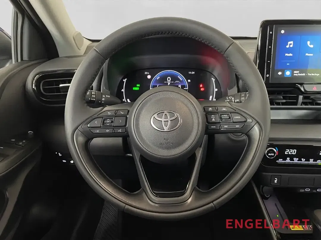 Toyota Yaris - Thumbnail 8