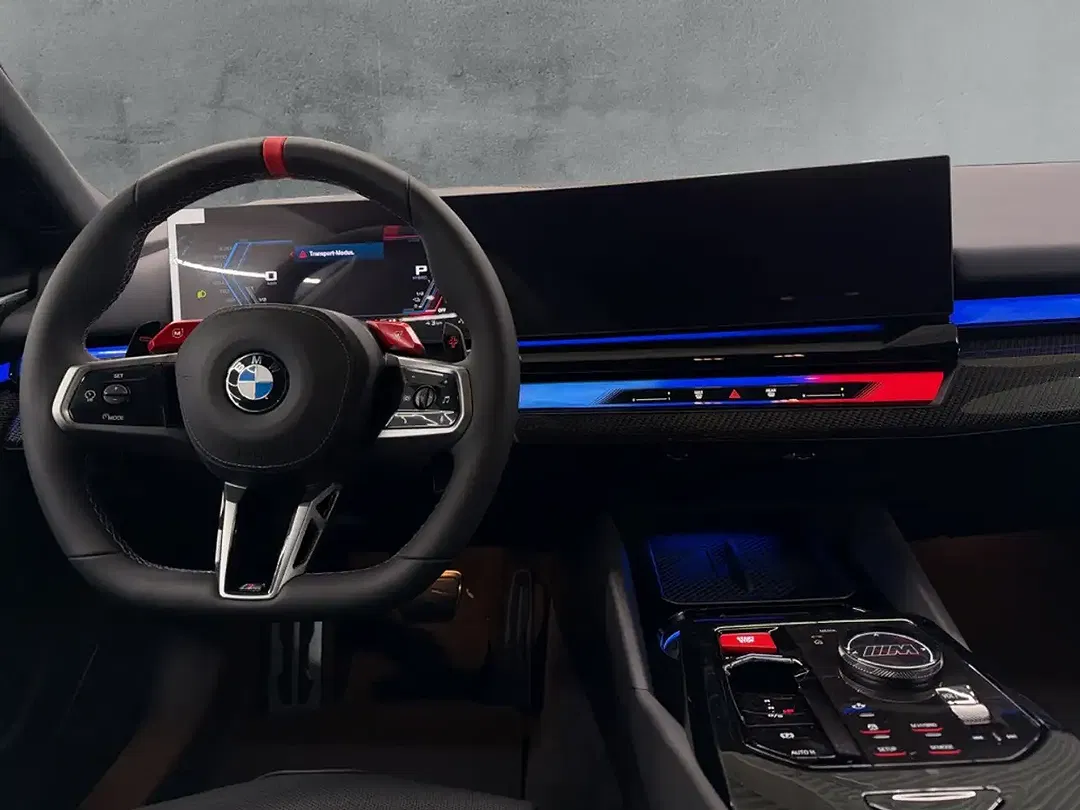 BMW M5 - Thumbnail 10