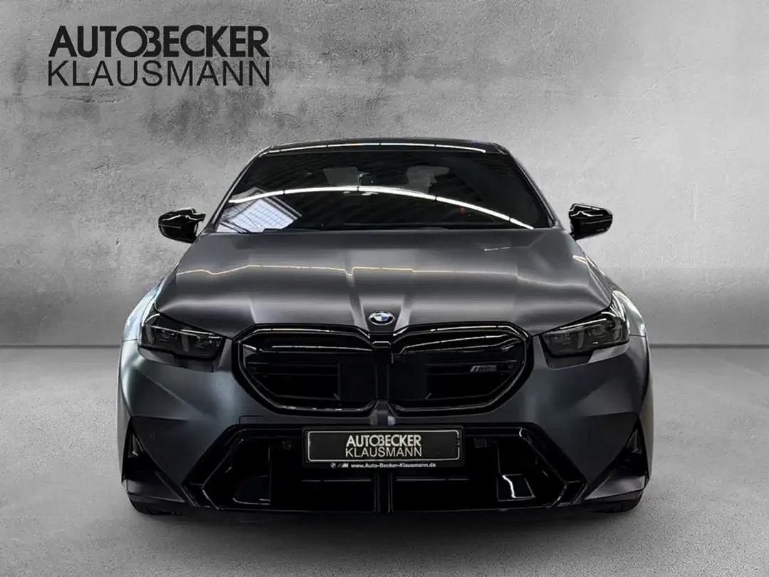 BMW M5 - Thumbnail 5