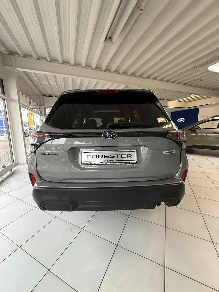 Subaru Forester - Thumbnail 5