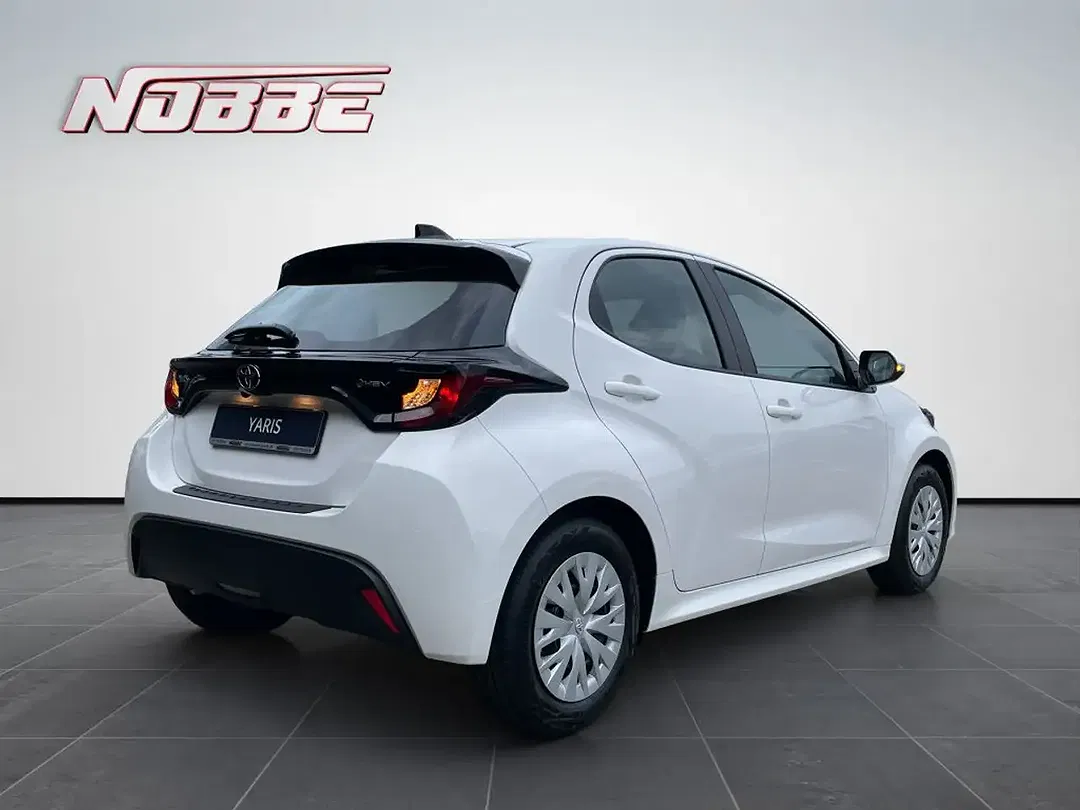 Toyota Yaris - Thumbnail 5