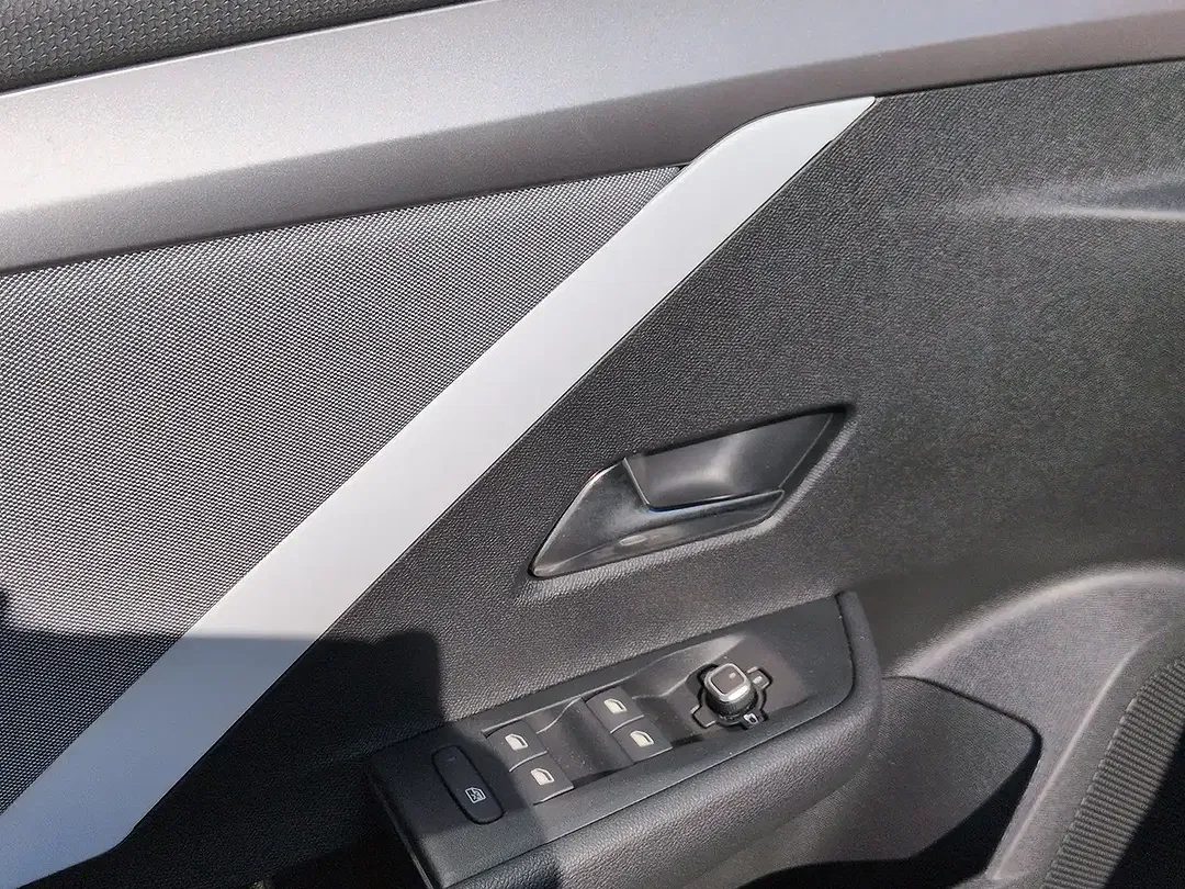 Opel Astra - Thumbnail 8