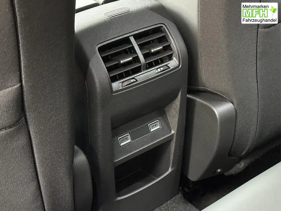Peugeot 308 - Thumbnail 15