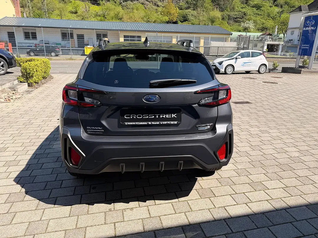Subaru Crosstrek - Thumbnail 10