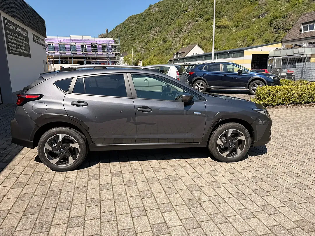 Subaru Crosstrek - Thumbnail 12