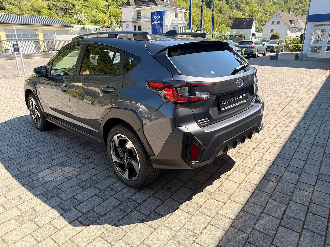Subaru Crosstrek - Thumbnail 8