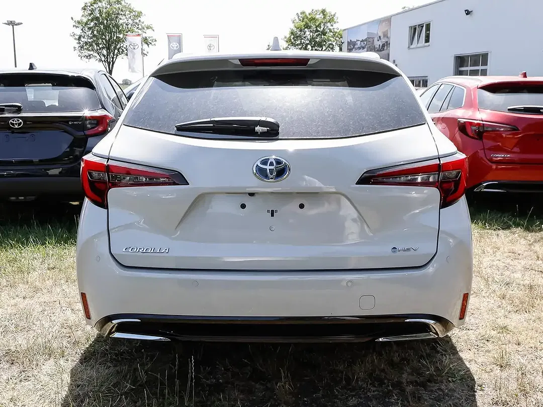 Toyota Corolla - Thumbnail 4