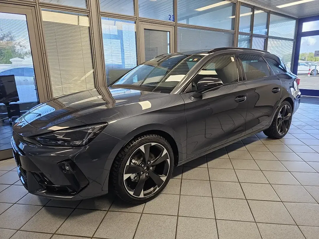 CUPRA Leon - Thumbnail 1